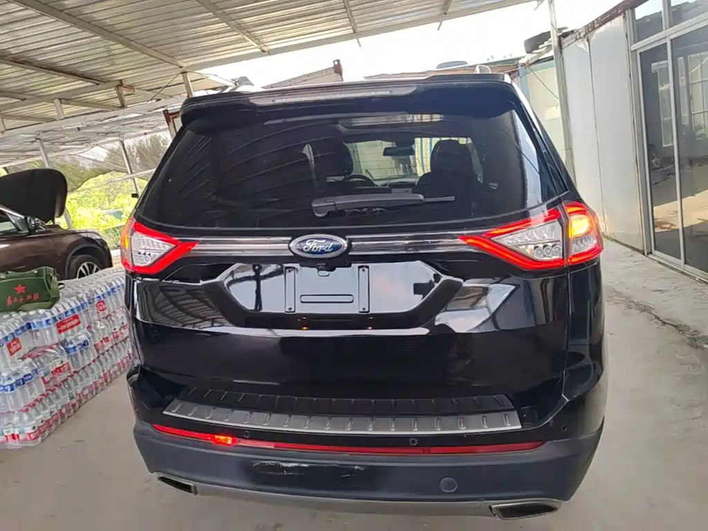 Ford Edge 2018 — фото 6