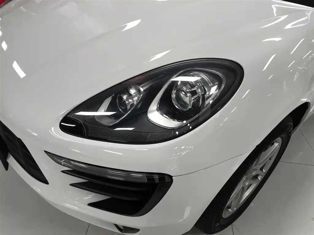 Porsche Macan 2017 — фото 24