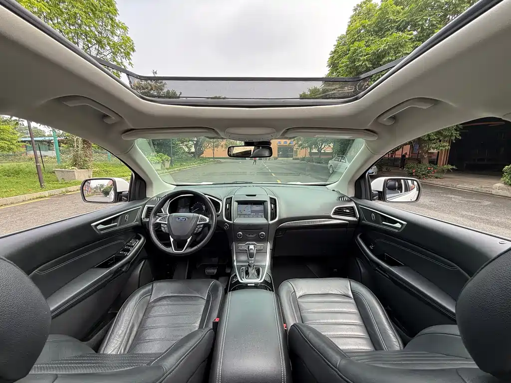 Ford Edge 2018 — фото 11