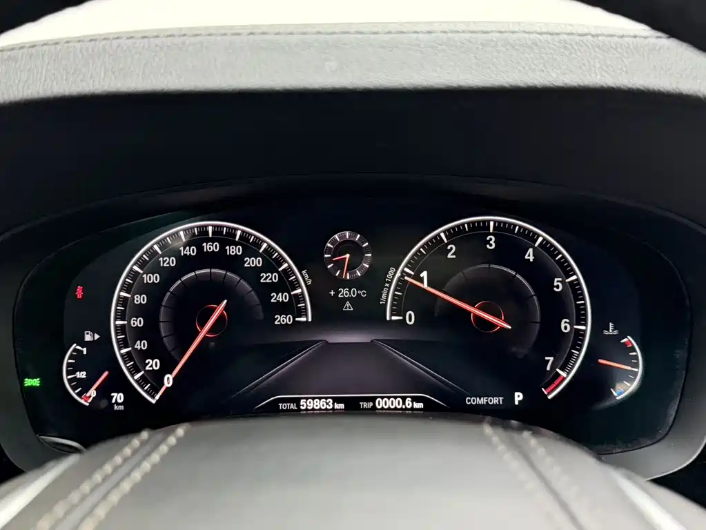 BMW 5 Series 2019 — фото 17