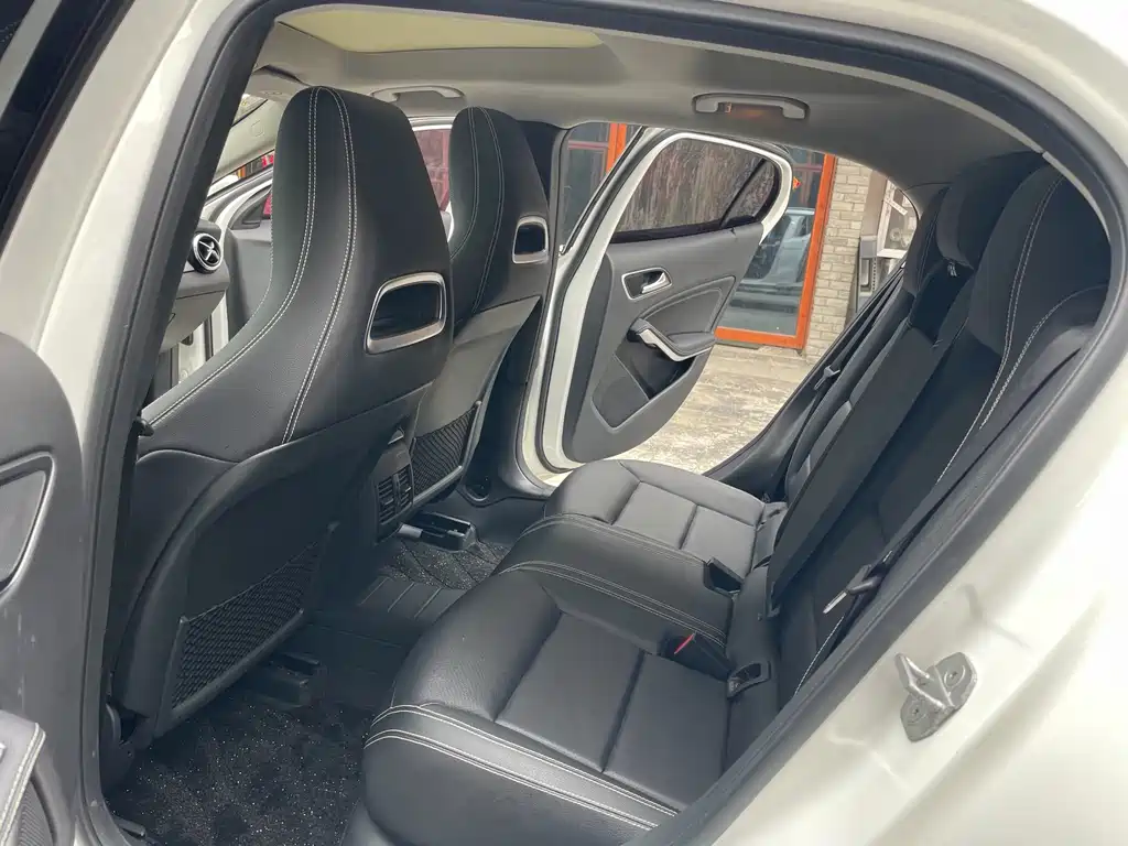 Mercedes-Benz GLA 2016