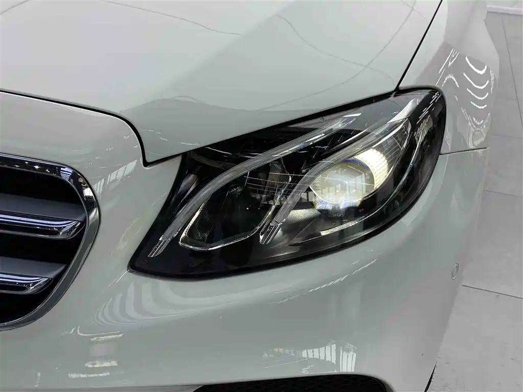 Mercedes-Benz E-Class 2020 — фото 11