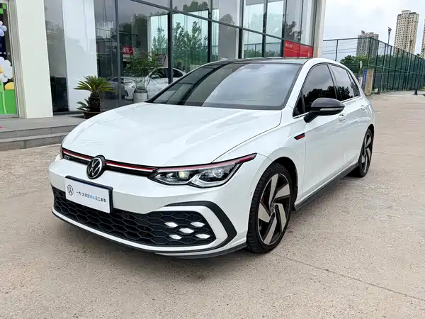 Volkswagen Golf GTI 2021