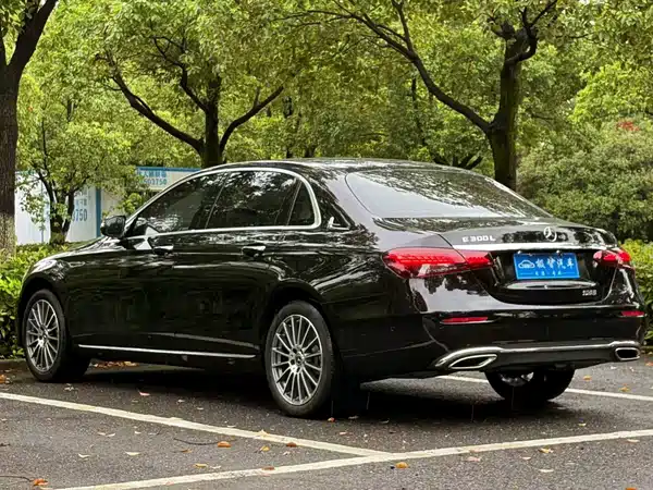 Mercedes-Benz E-Class 2021