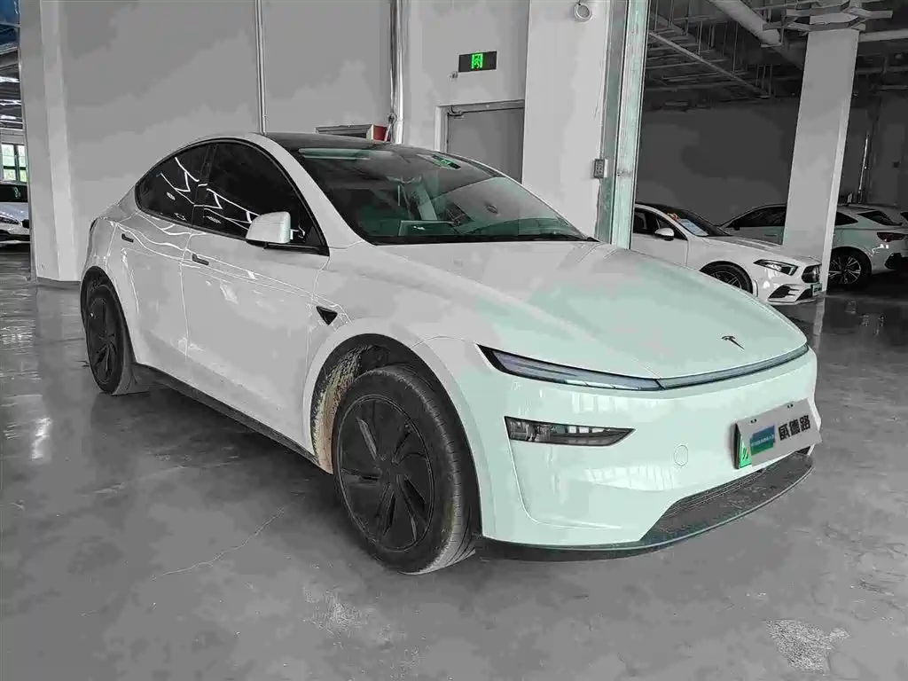 Tesla Model Y 2026 — фото 3