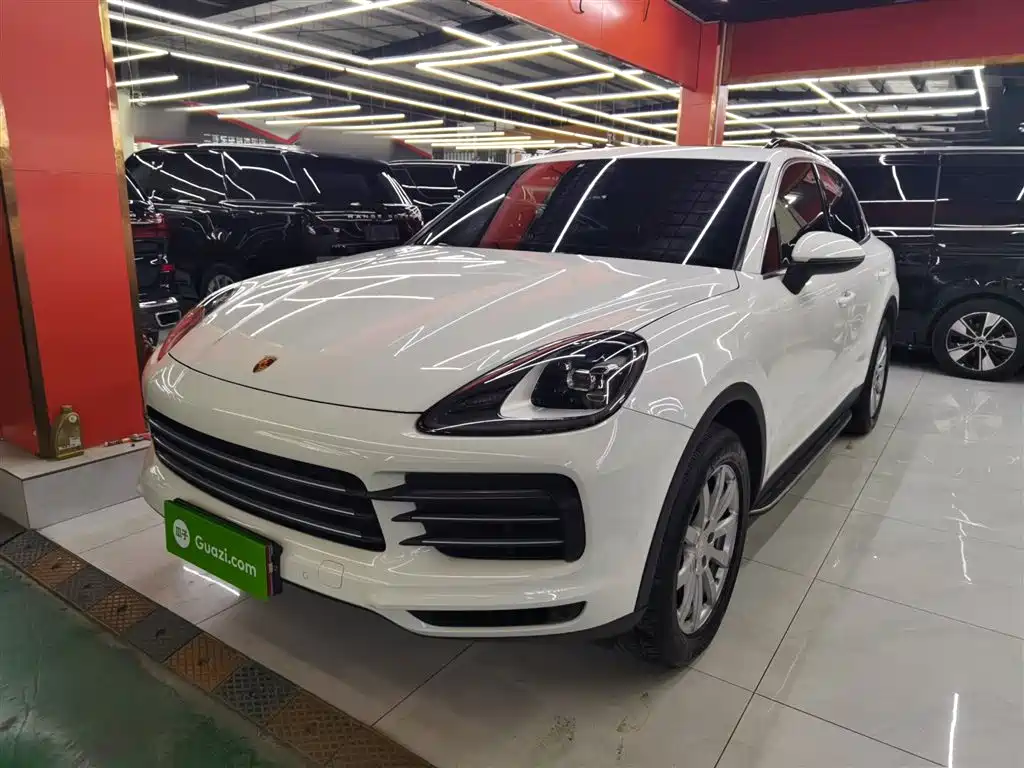 Porsche Cayenne 2019 — фото 2