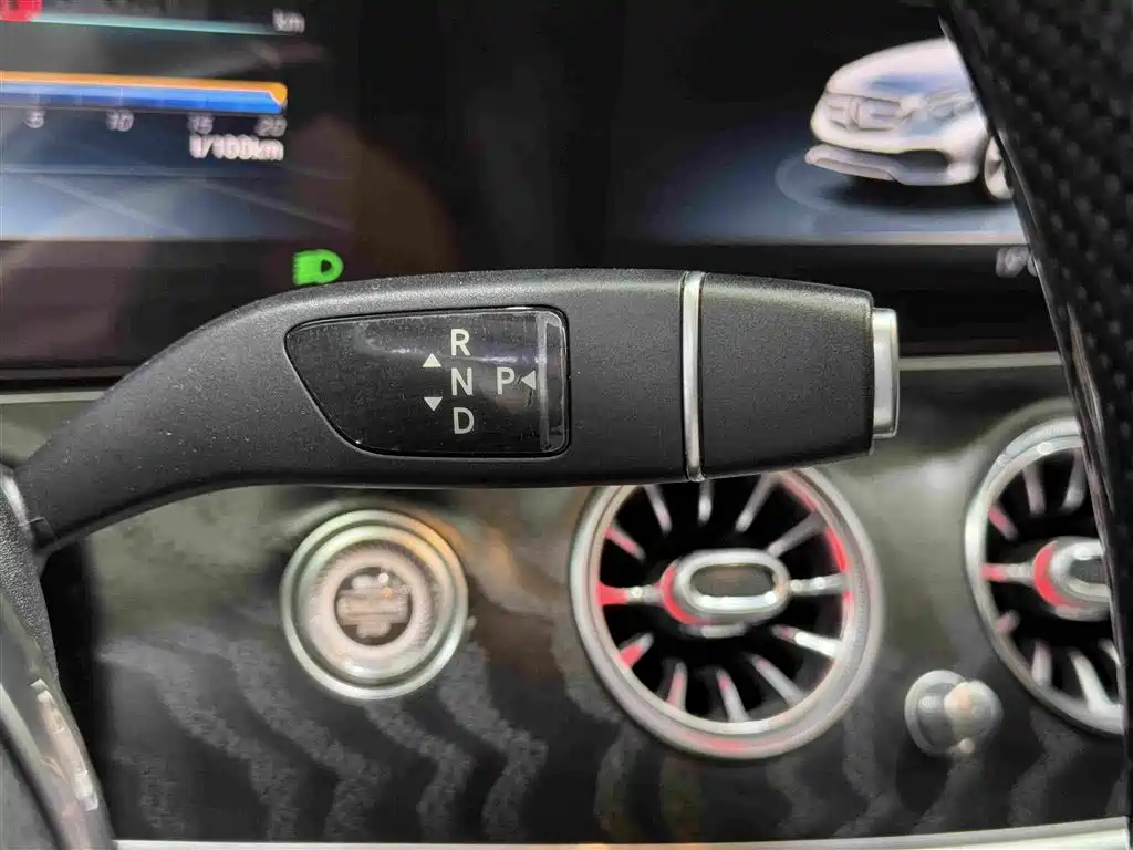 Mercedes-Benz E-Class 2019 — фото 13