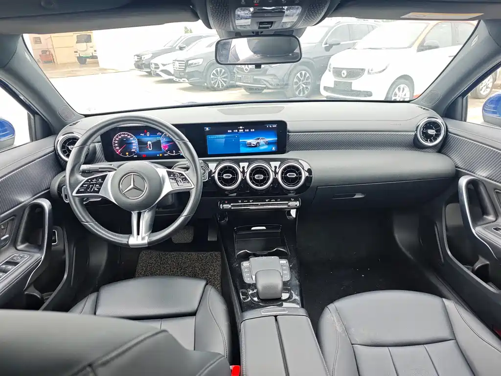 Mercedes-Benz A-Class 2023 — фото 15