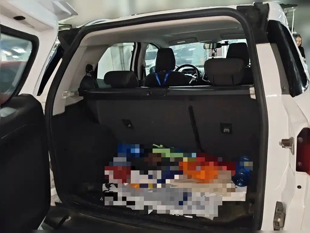 Ford Ecosport 2015 — фото 10