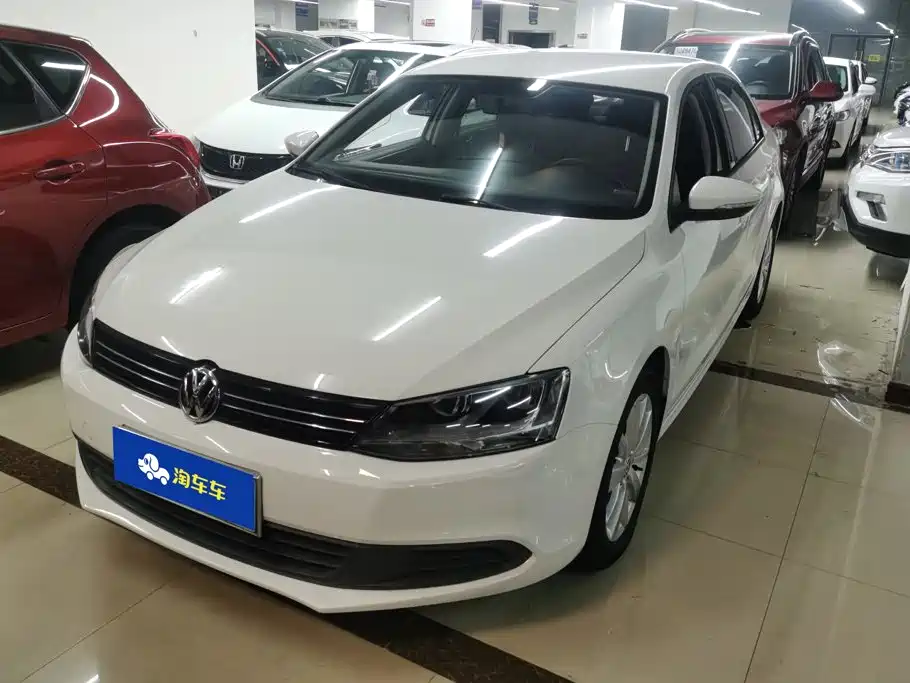Volkswagen Sagitar 2015