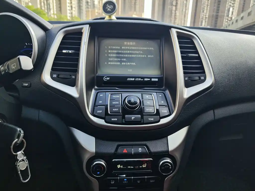 Changan Eado XT 2015 — фото 12