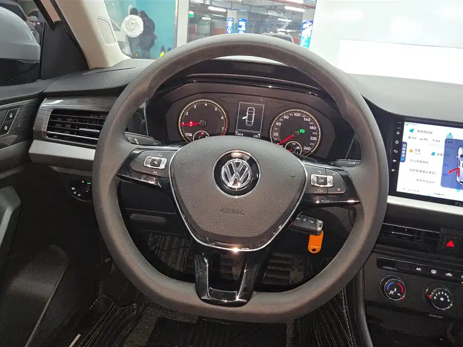 Volkswagen Lavida 2019 — фото 15