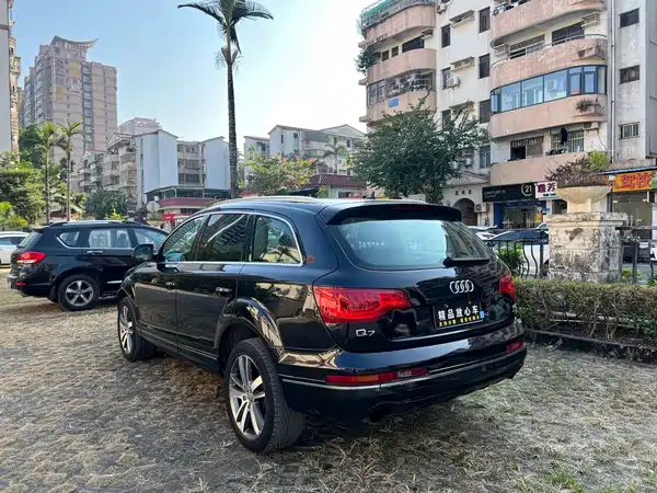 Audi Q7 2011