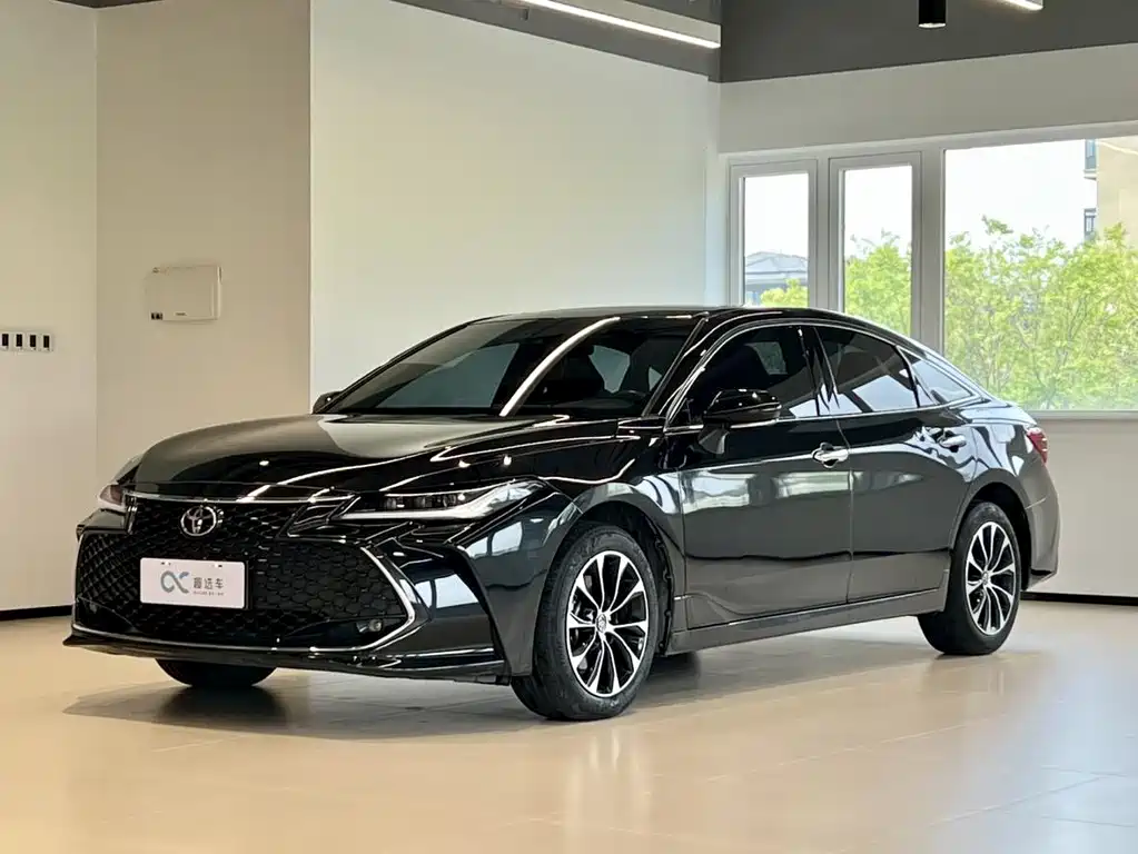 Toyota Avalon 2023 — фото 1
