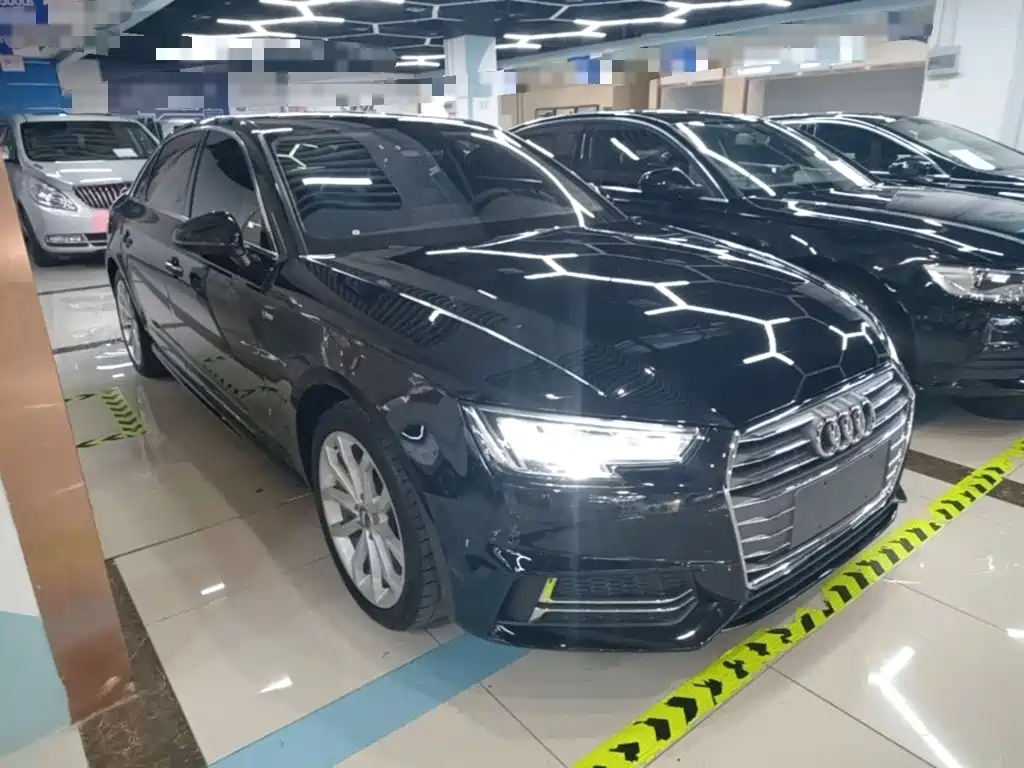 Audi A4L 2018 — фото 4