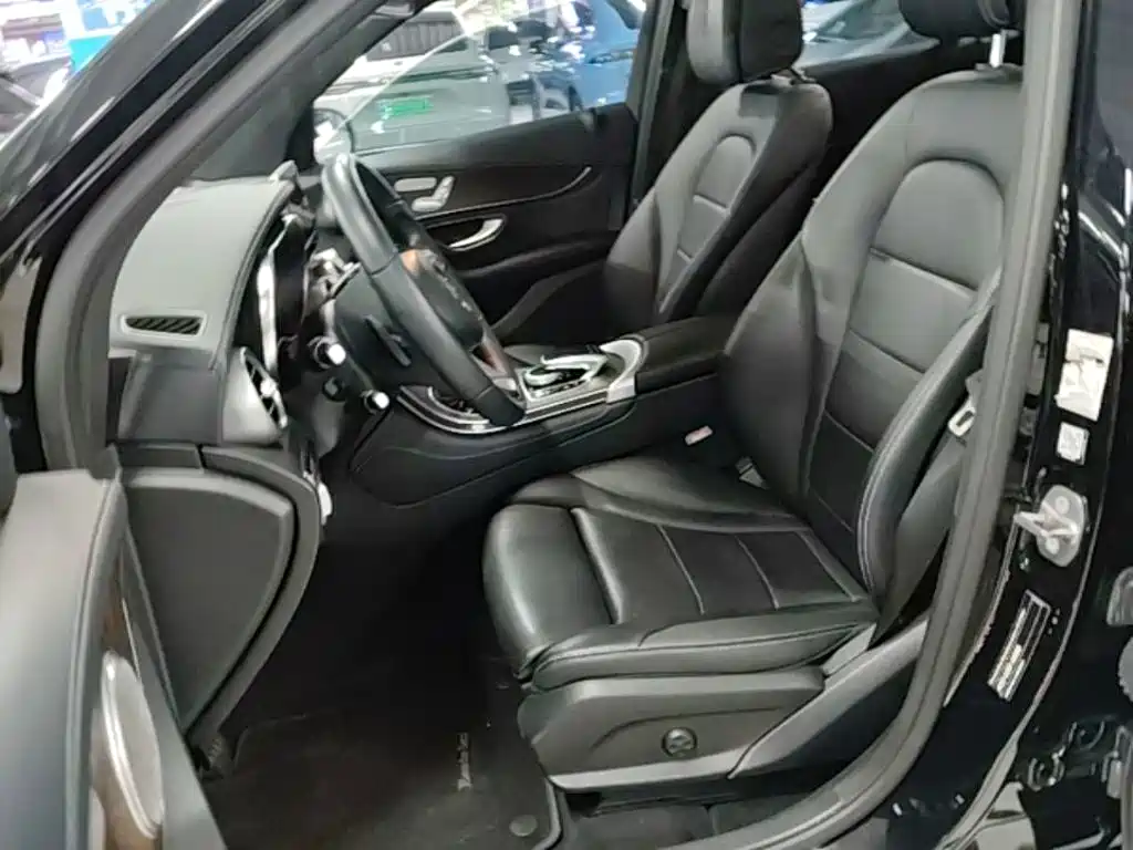 Mercedes-Benz GLC 2016 — фото 15