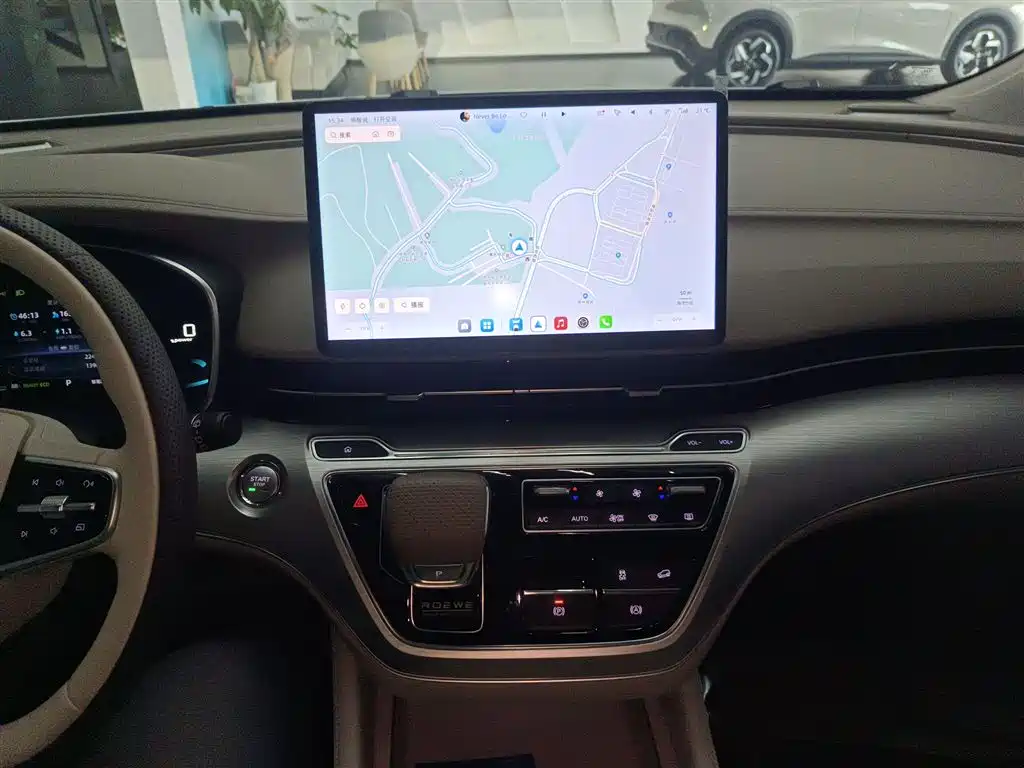 Roewe iMAX8 New Energy 2025 — фото 13