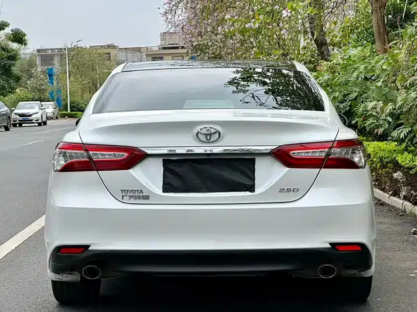Toyota Camry 2019