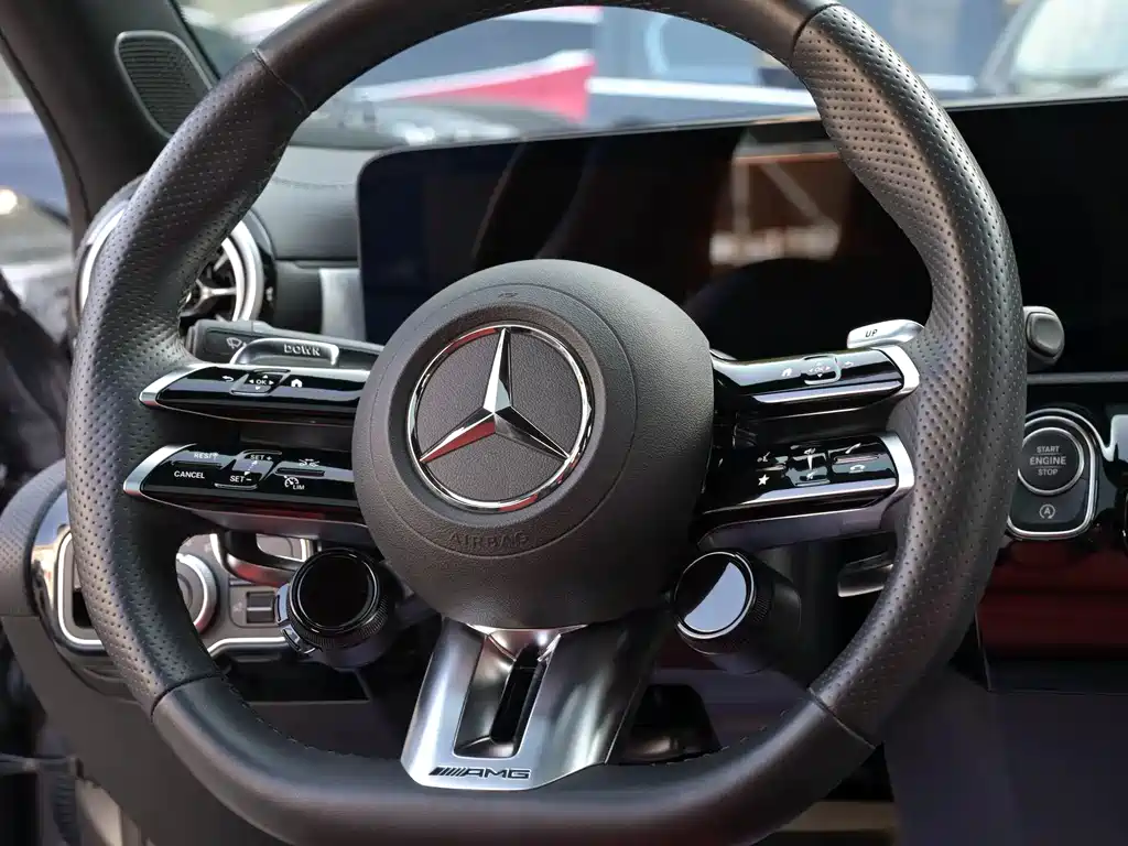Mercedes-Benz A-Class AMG 2024 — фото 11