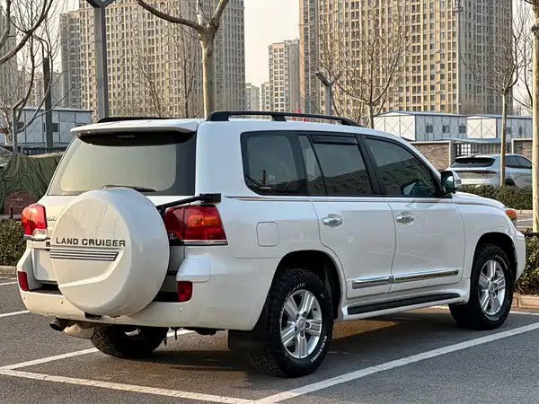 Toyota Land Cruiser 2015