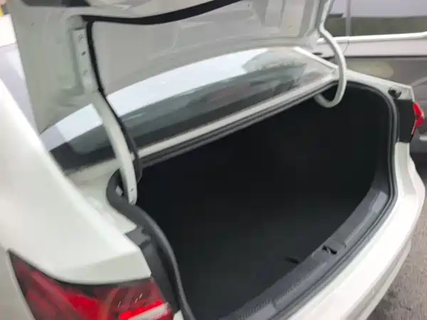 Roewe i5 2021