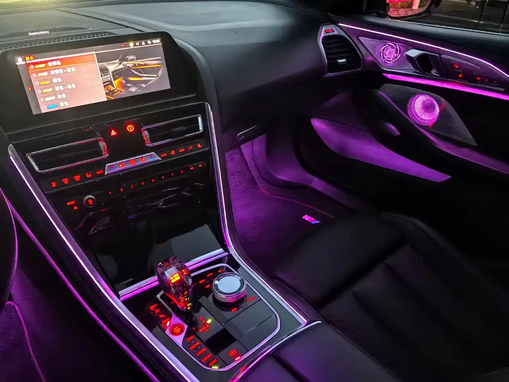 BMW 8 Series 2021 — фото 14