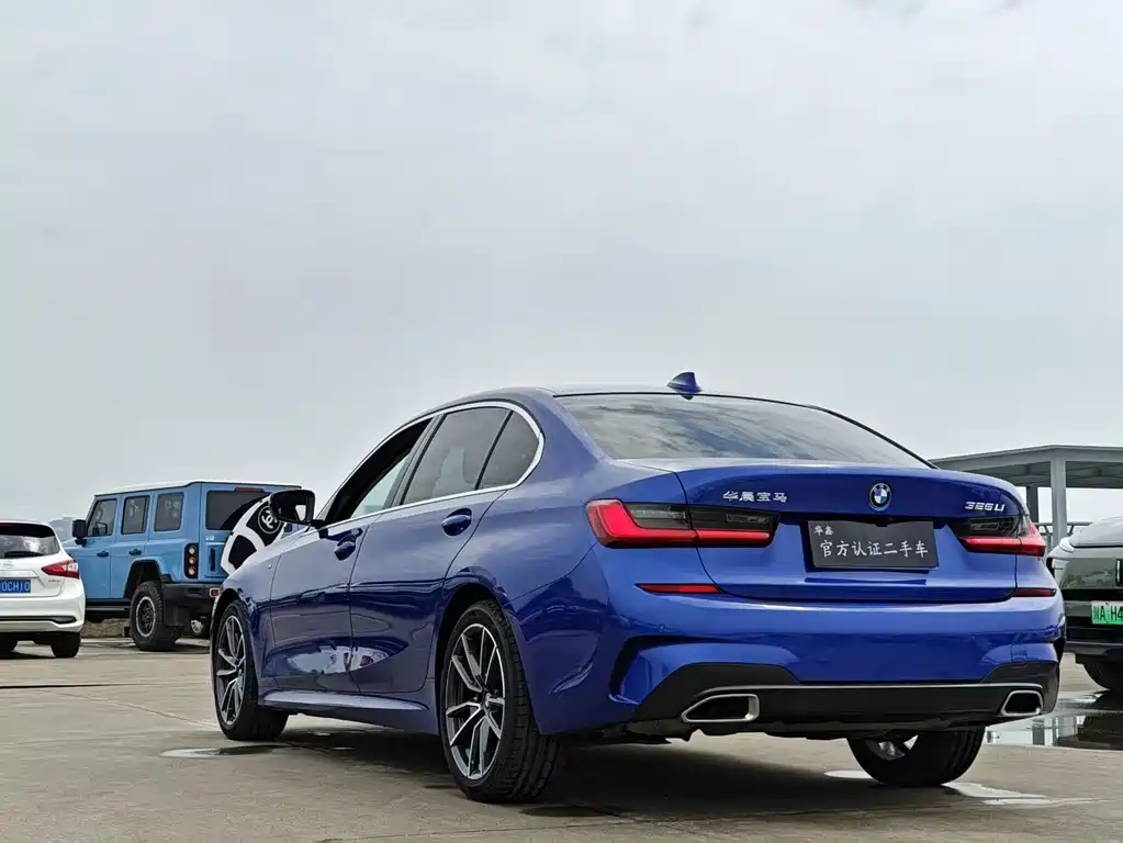 BMW 3 Series 2021 — фото 10