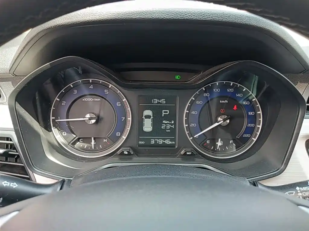 Geely Vision X3 2020 — фото 12