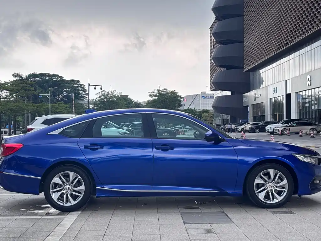 Honda Accord 2019 — фото 8
