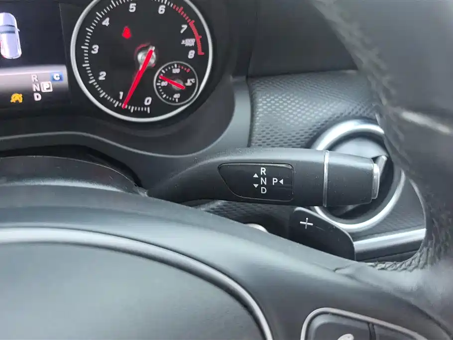 Mercedes-Benz A-Class 2016 — фото 16