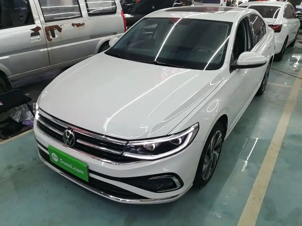 Volkswagen Bora 2023