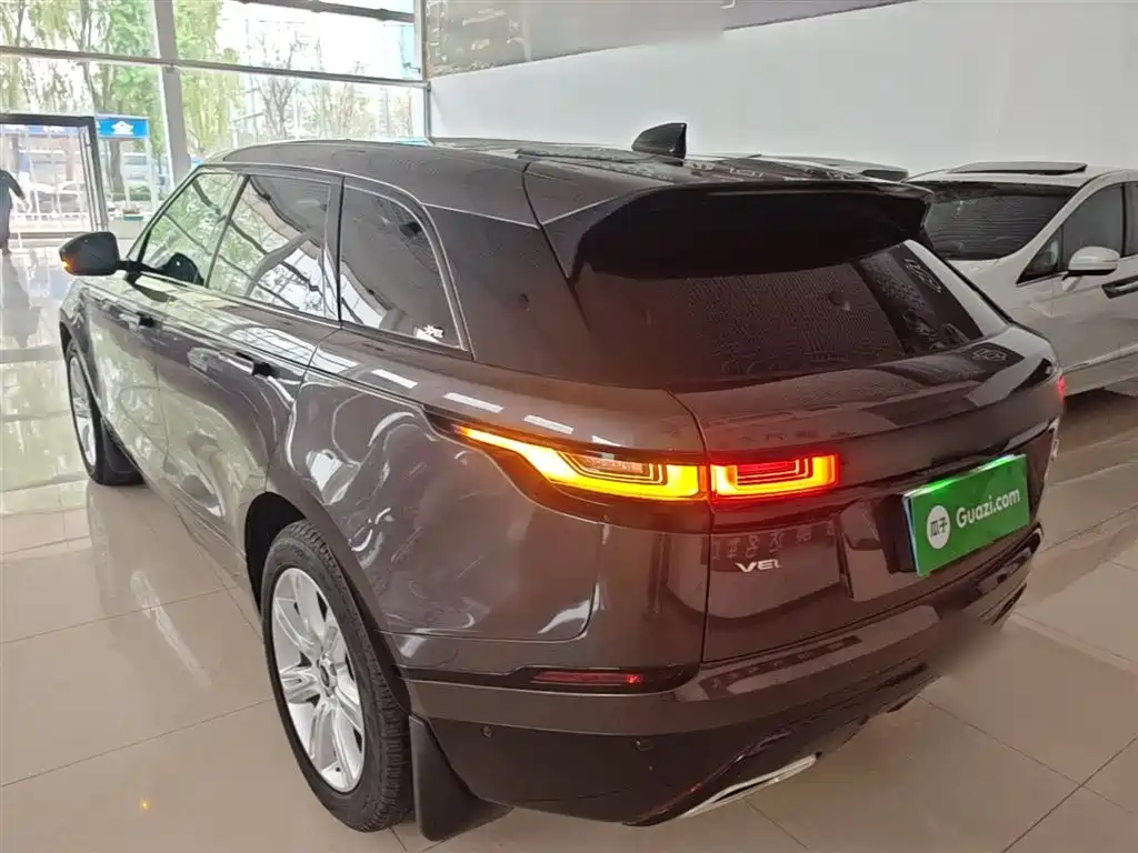 Land Rover Velar 2023 — фото 23