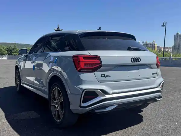 Audi Q2L 2021