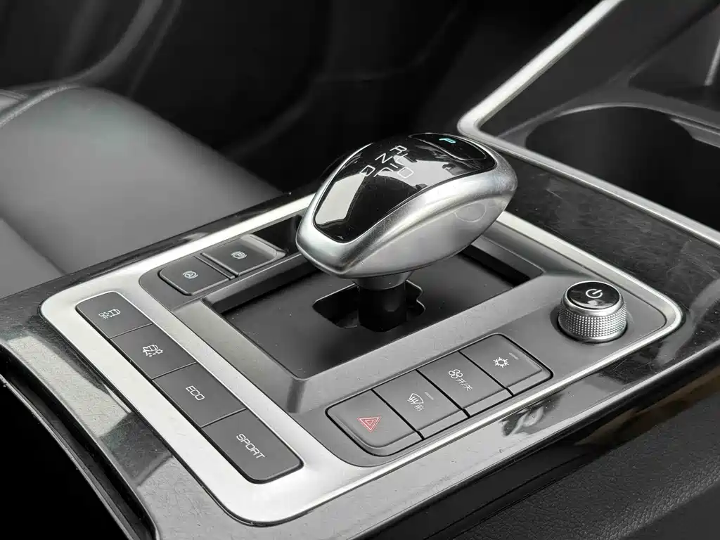 BYD Qin NEV 2021 — фото 10