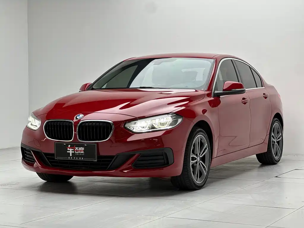 BMW 1 Series 2020 — фото 1
