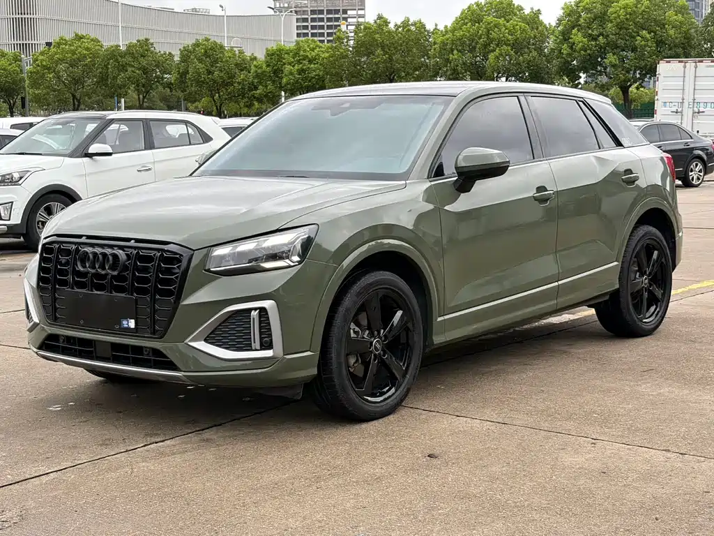 Audi Q2L 2023