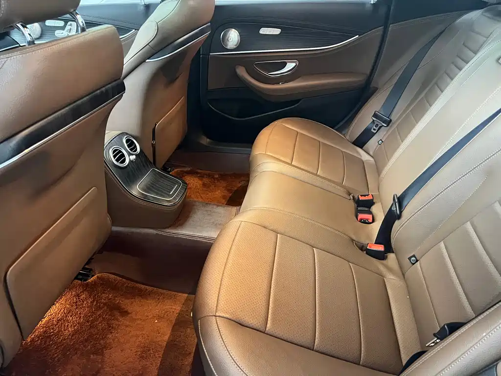 Mercedes-Benz E-Class 2020 — фото 7