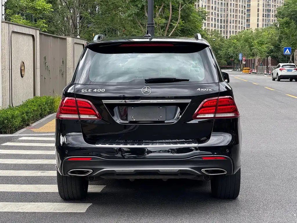 Mercedes-Benz GLE 2016