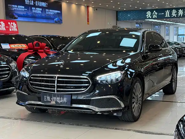Mercedes-Benz E-Class 2022