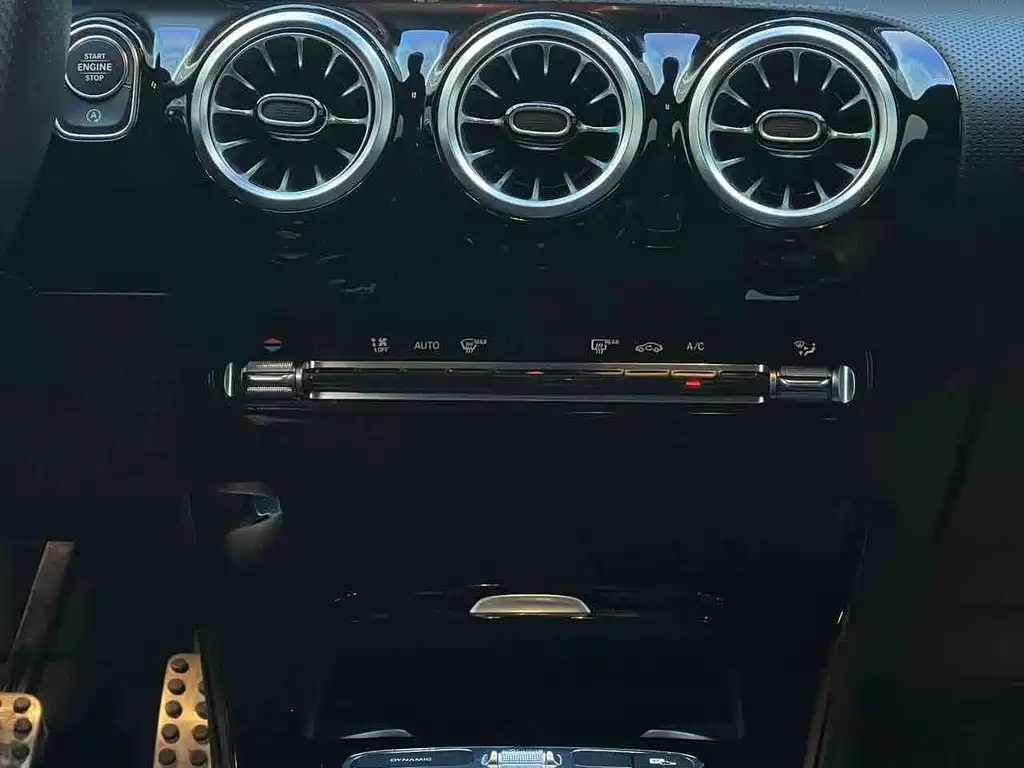 Mercedes-Benz A-Class AMG 2023 — фото 9