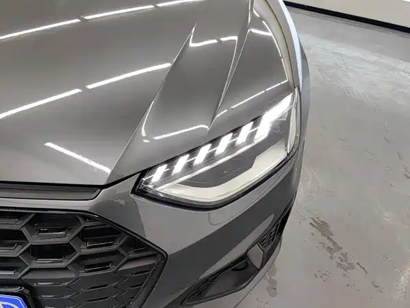 Audi A4L 2021
