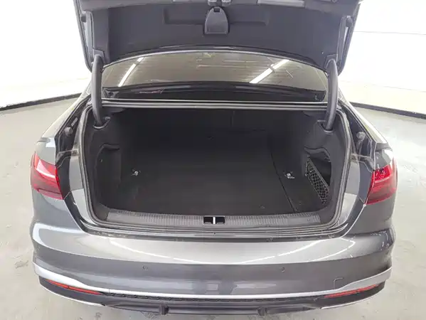 Audi A4L 2021