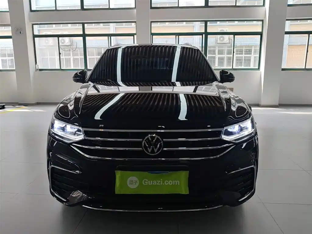Volkswagen Tiguan L 2024 — фото 3