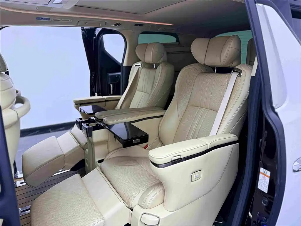 Toyota Vellfire 2021 — фото 19