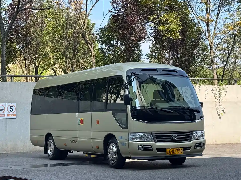Toyota Coaster 2023 — фото 2