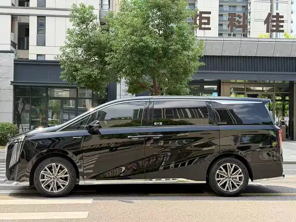 GAC Trumpchi M8 2025