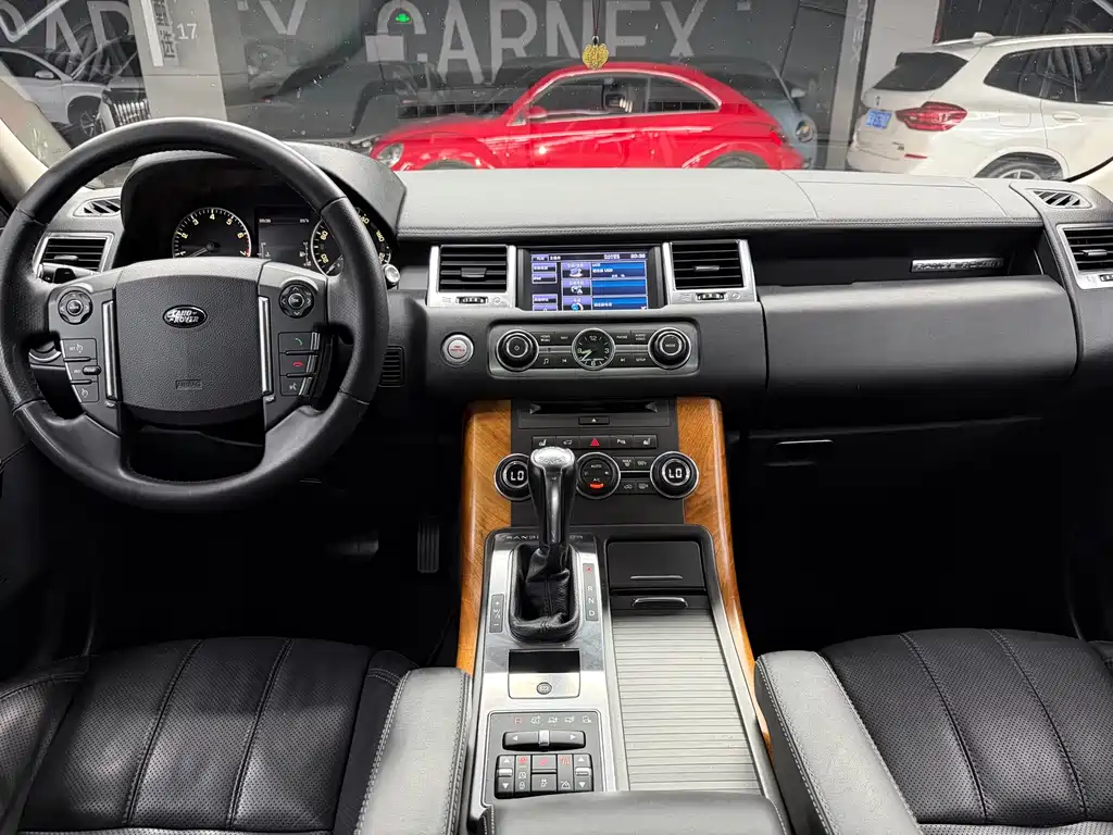 Land Rover Sport 2013 — фото 19