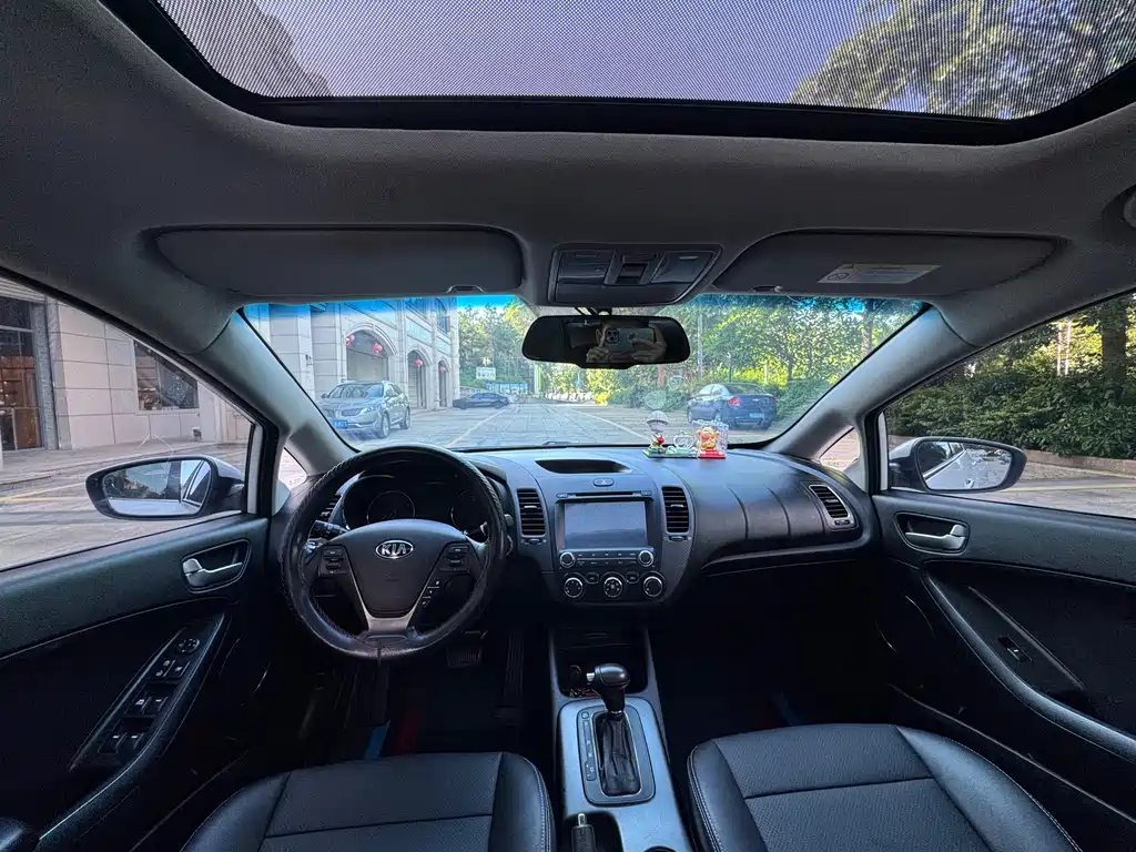 Kia K3 2015