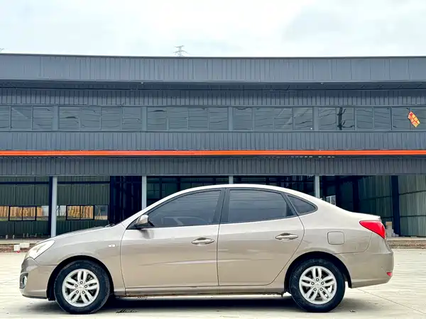 Hyundai Yuedong 2011