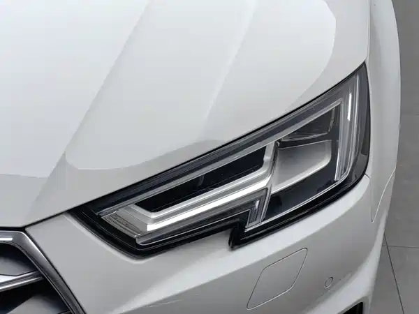 Audi A4L 2019